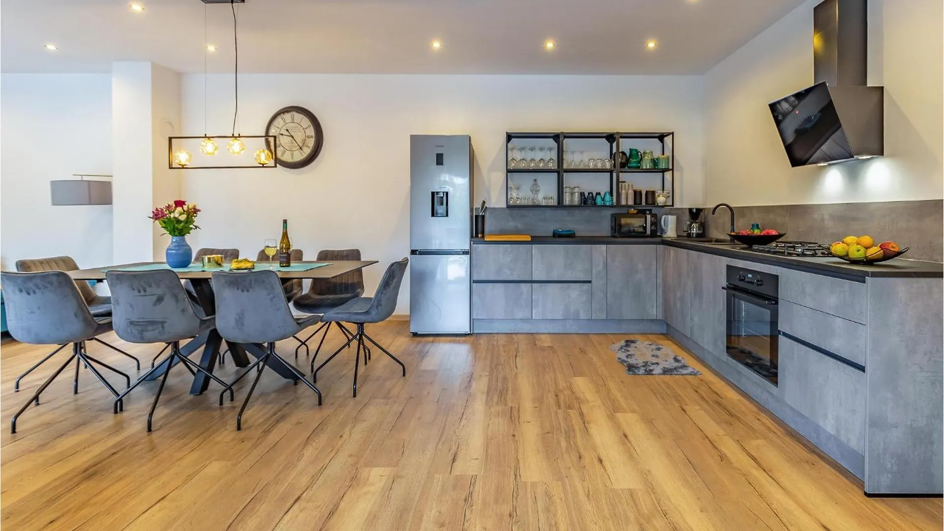 Gorgeous Apartment In Labin With Wifi  라빈